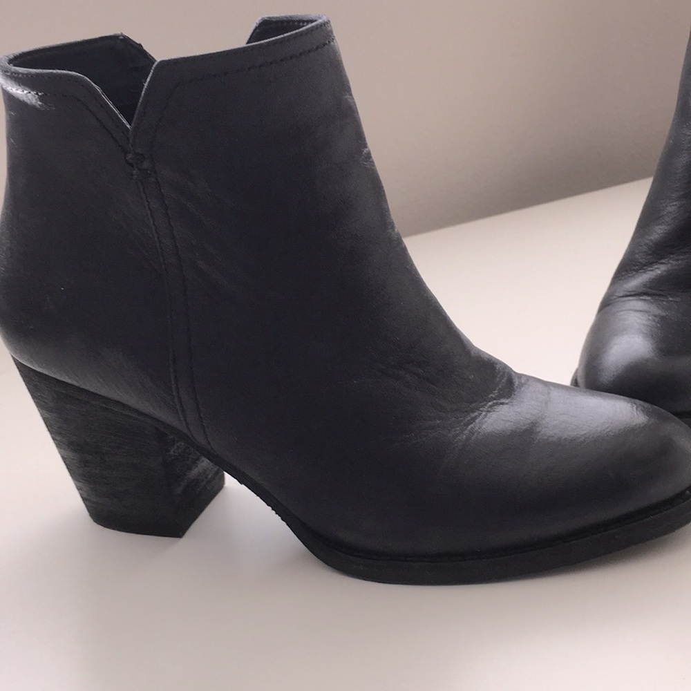 Black boots  size 9.5